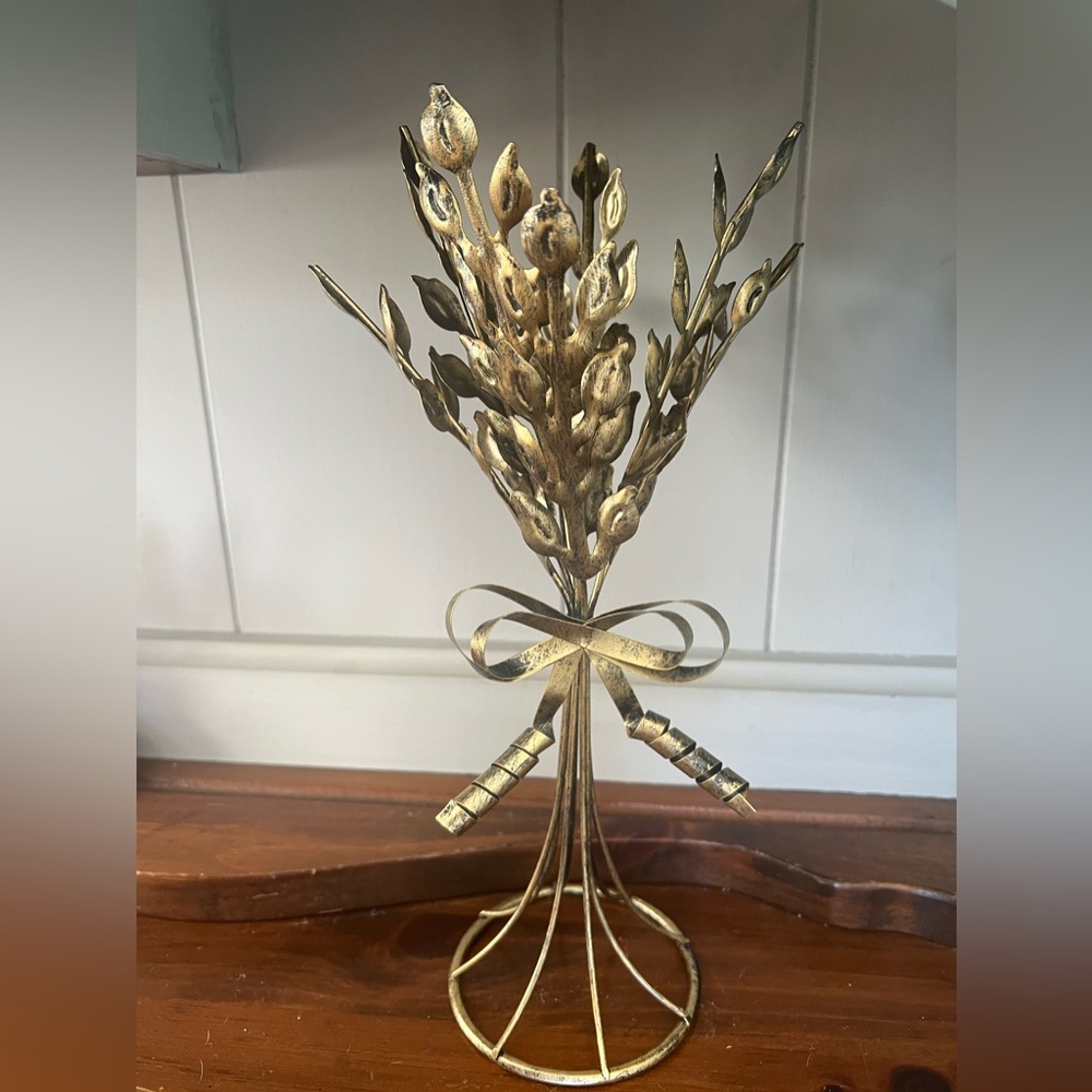 Gold Metal Leaf Candle Stick Holder 12.5” Like New bouquet with bow sculpture